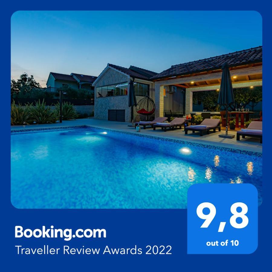 Villa Lorema-Pet Friendly On 5000 Sqm Garden,Pool, Jacuzzi, Billiard&Ps5 Sveti Filip i Jakov Zewnętrze zdjęcie